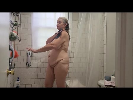watch girl roomate taking a shower and jerk off