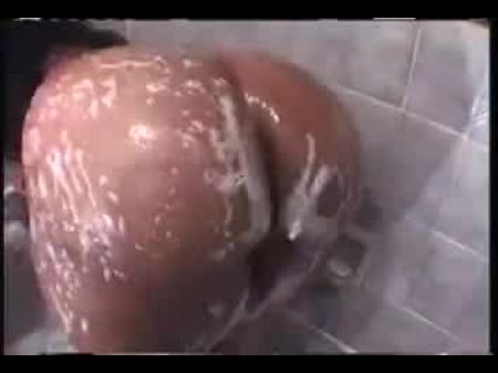 daughter fingers moms ass