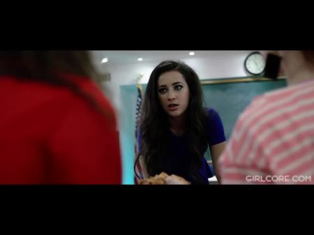 bottomless nude girls